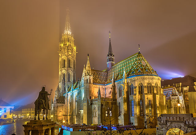 Matthias Church night